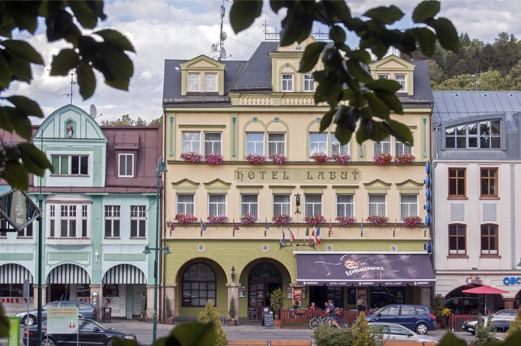 Hotel Labut Vrchlabí Kültér fotó