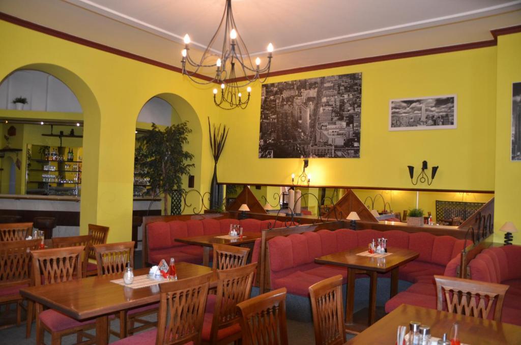 Hotel Labut Vrchlabí Kültér fotó