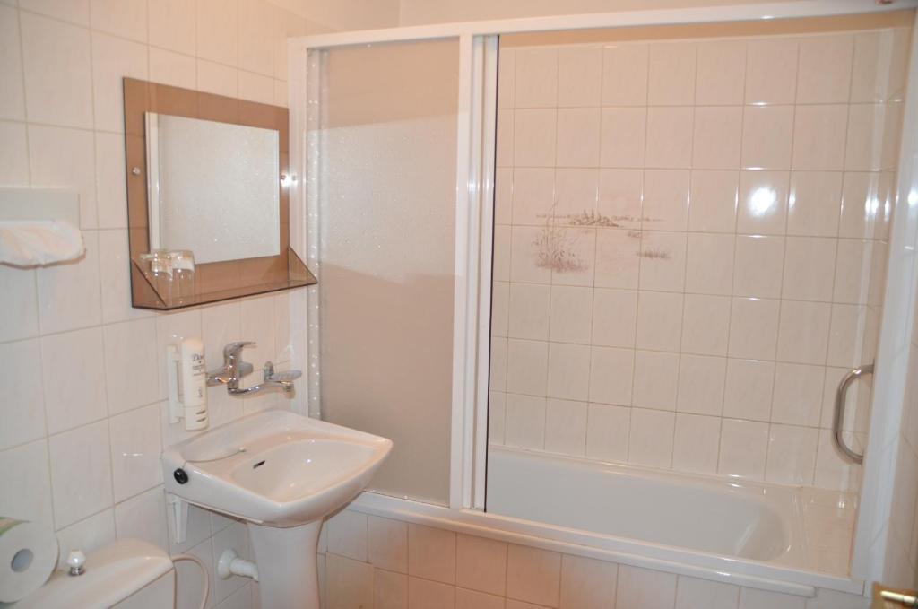 Hotel Labut Vrchlabí Kültér fotó