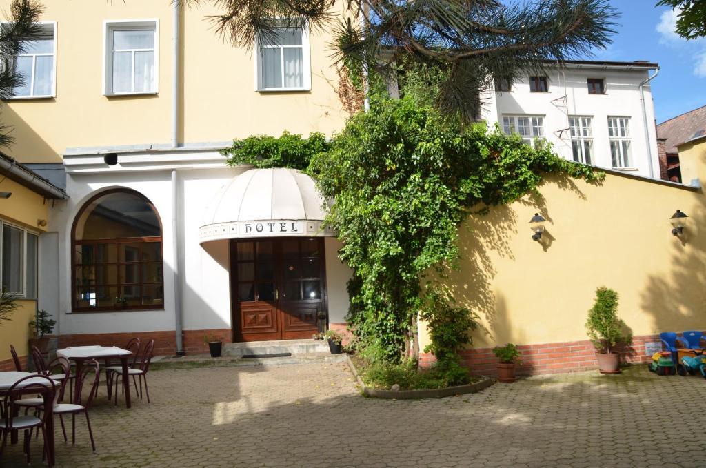 Hotel Labut Vrchlabí Kültér fotó